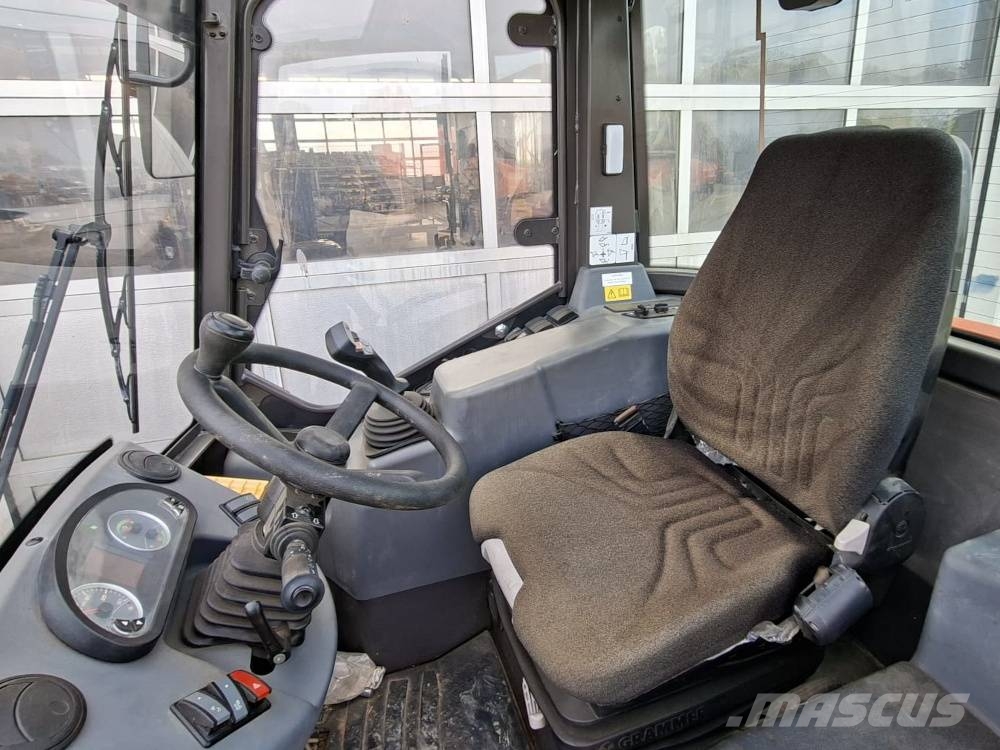Hitachi ZW 75-6 Chargeuse compacte