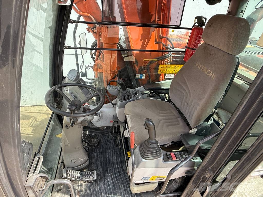 Hitachi ZX170W-5B - Blade / Triple Boom / Auto Greasing Wielgraafmachines