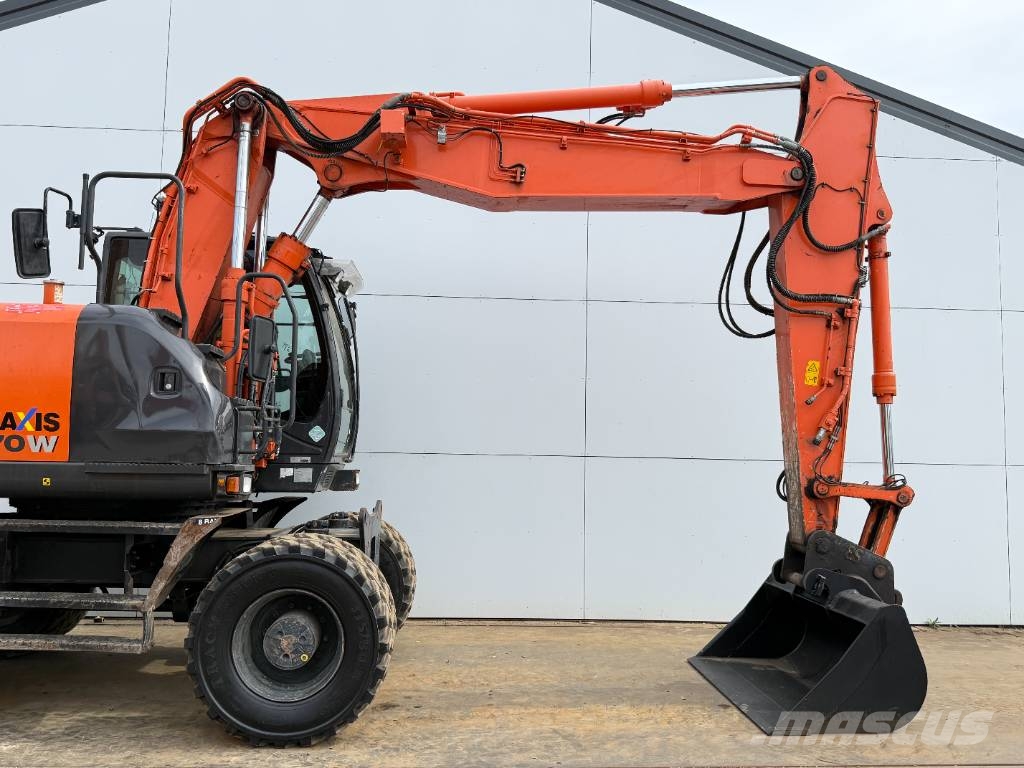 Hitachi ZX170W-5B - Blade / Triple Boom / Auto Greasing Wielgraafmachines