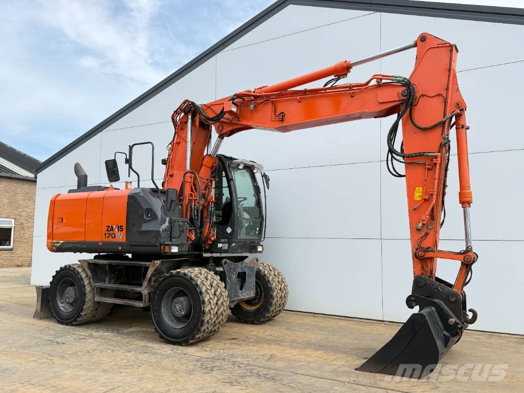 Hitachi ZX170W-5B - Blade / Triple Boom / Auto Greasing Wielgraafmachines