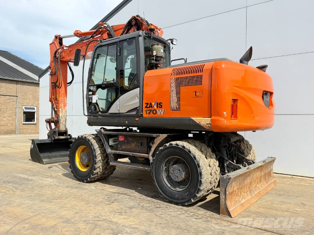 Hitachi ZX170W-5B - Blade / Triple Boom / Auto Greasing Wielgraafmachines