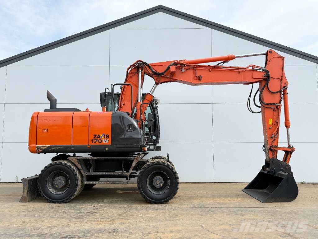 Hitachi ZX170W-5B - Blade / Triple Boom / Auto Greasing Wielgraafmachines