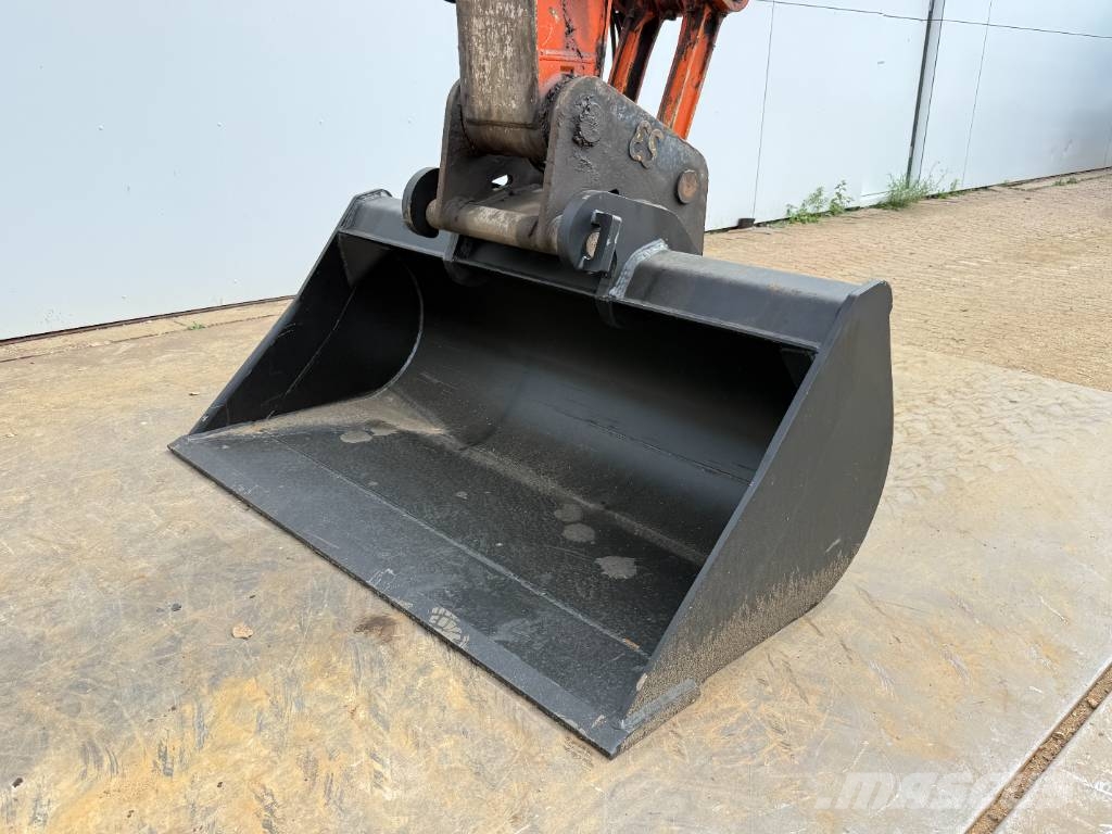 Hitachi ZX170W-5B - Blade / Triple Boom / Auto Greasing Wielgraafmachines