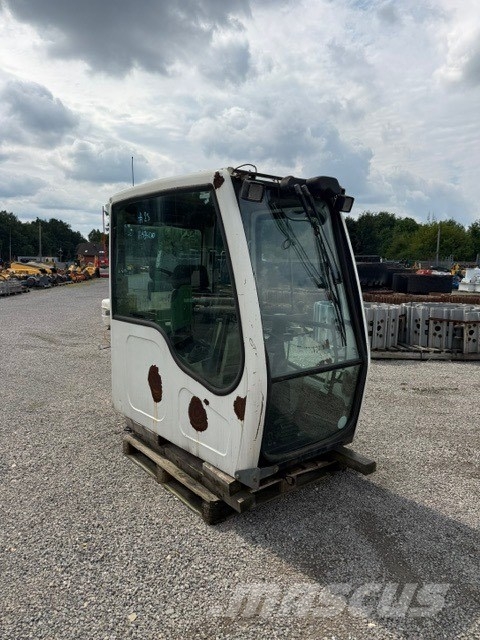 Liebherr A 934 C HD USED CAB Cabine en interieur
