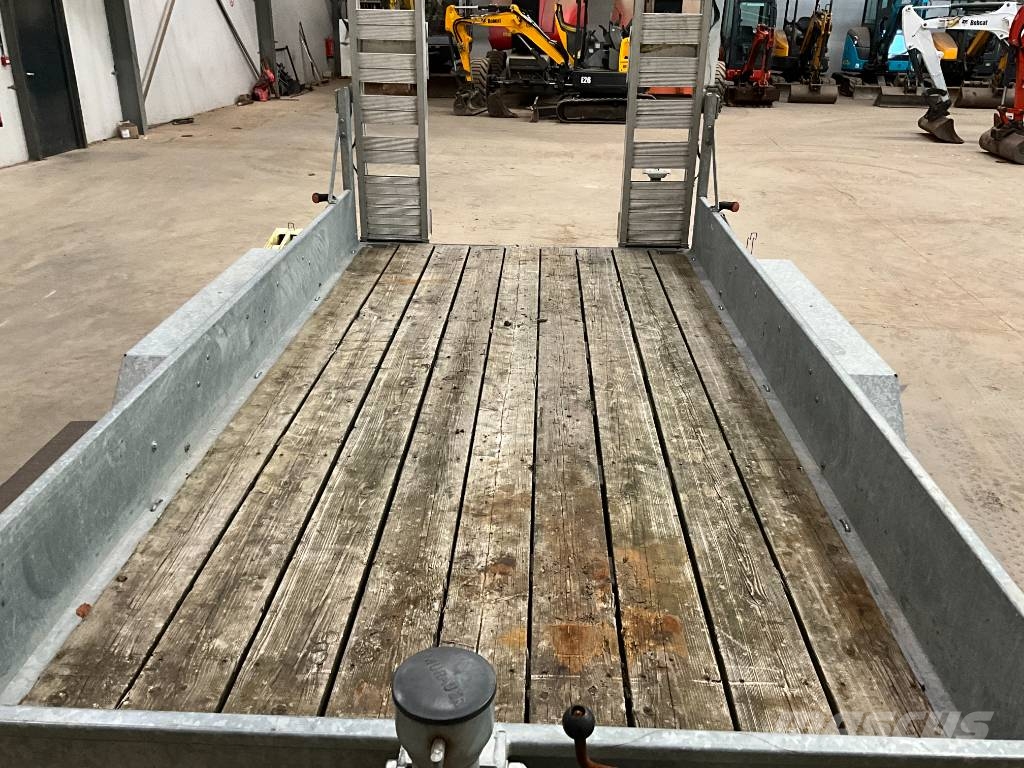 Ditch Witch JT 5 + mercedes 818 + humbaur Horizontal Directional Drilling Equipment