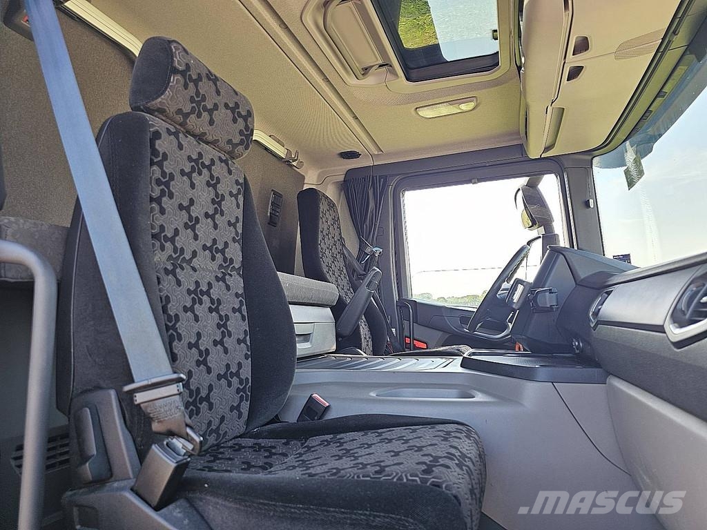 Scania P360 HYBRID CP17L 트랙터 유닛