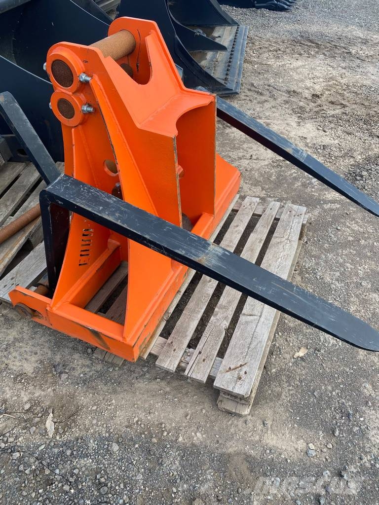 Develon DX140 / DX225 Combined Pallet Forks Vidlice