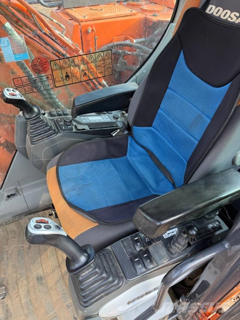 Doosan DX 160 W-3 Hjulgravere