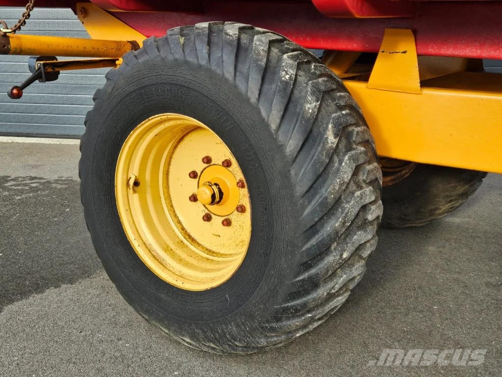 Schuitemaker Silagekipwagen ماكينات منفعة عامة