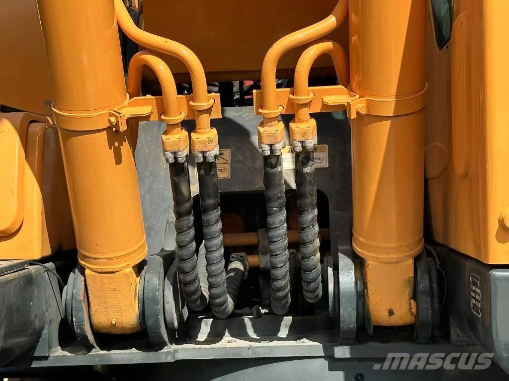 Hyundai R210W-9 Wheeled excavators