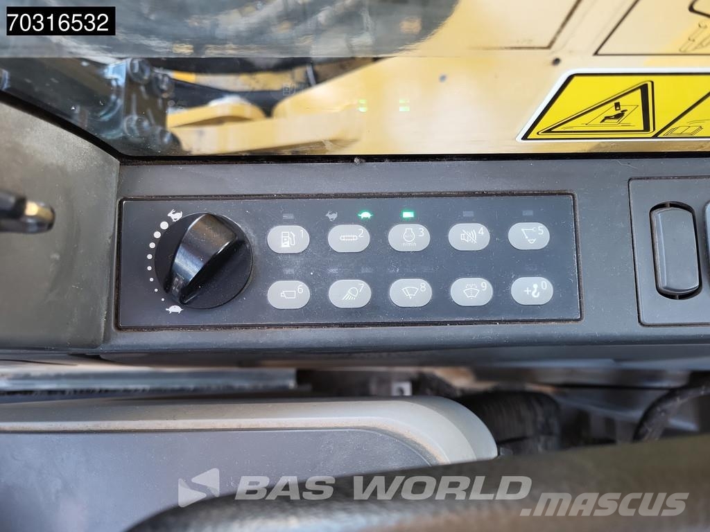 CAT 352 F حفارات زحافة