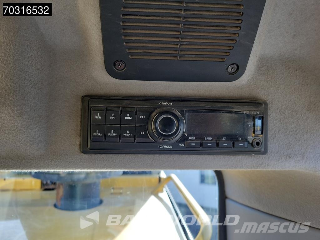 CAT 352 F حفارات زحافة