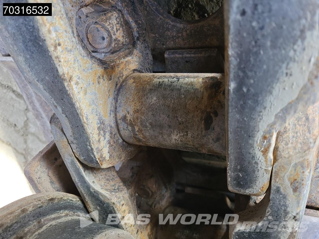 CAT 352 F حفارات زحافة