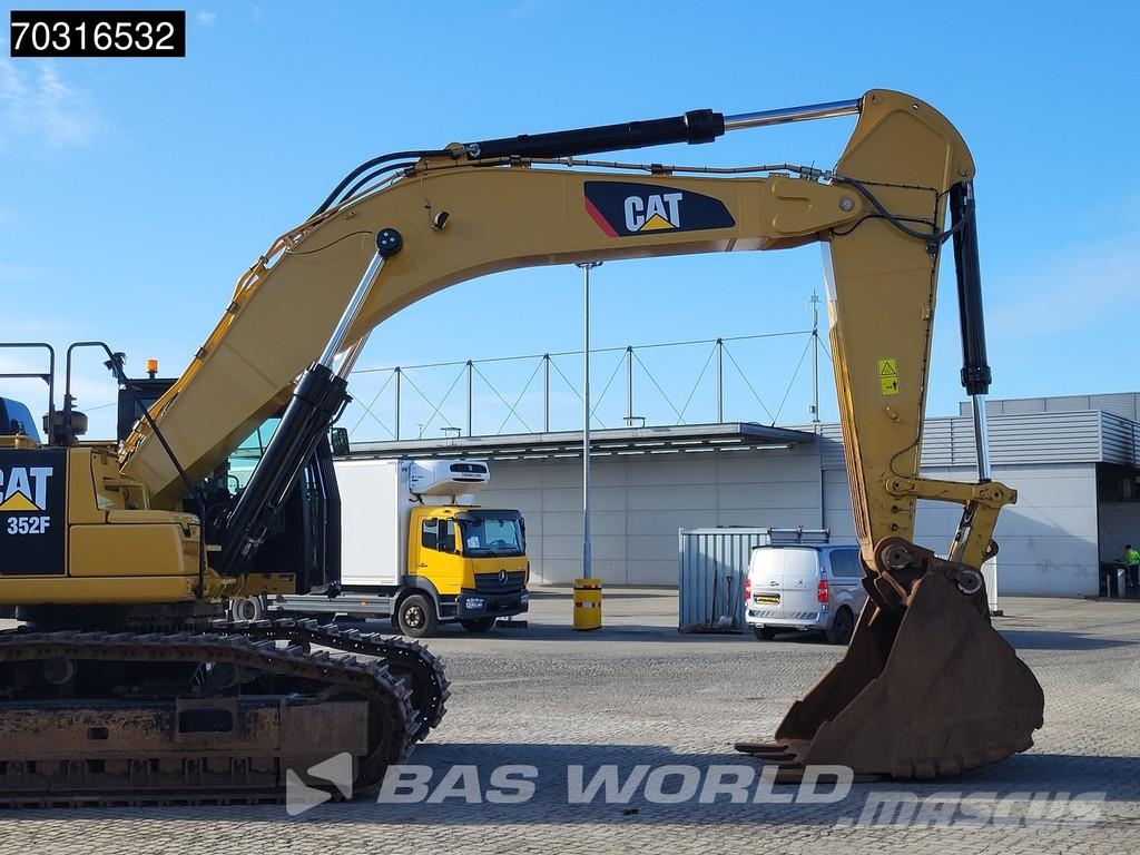 CAT 352 F حفارات زحافة