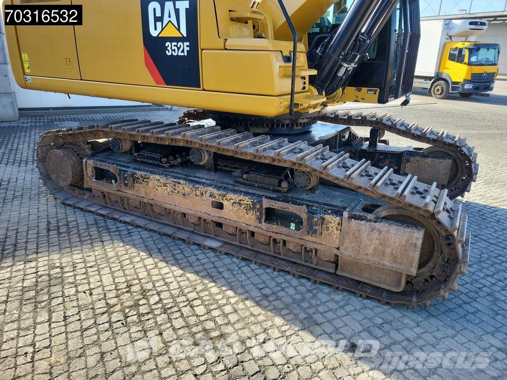 CAT 352 F حفارات زحافة