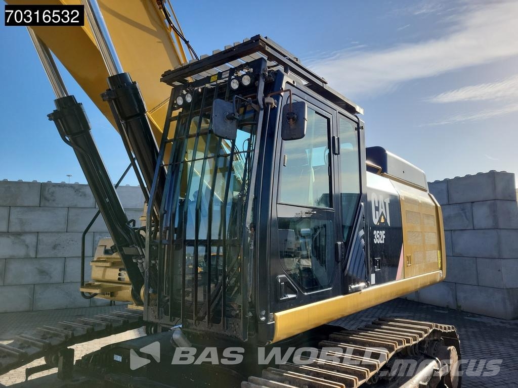 CAT 352 F حفارات زحافة