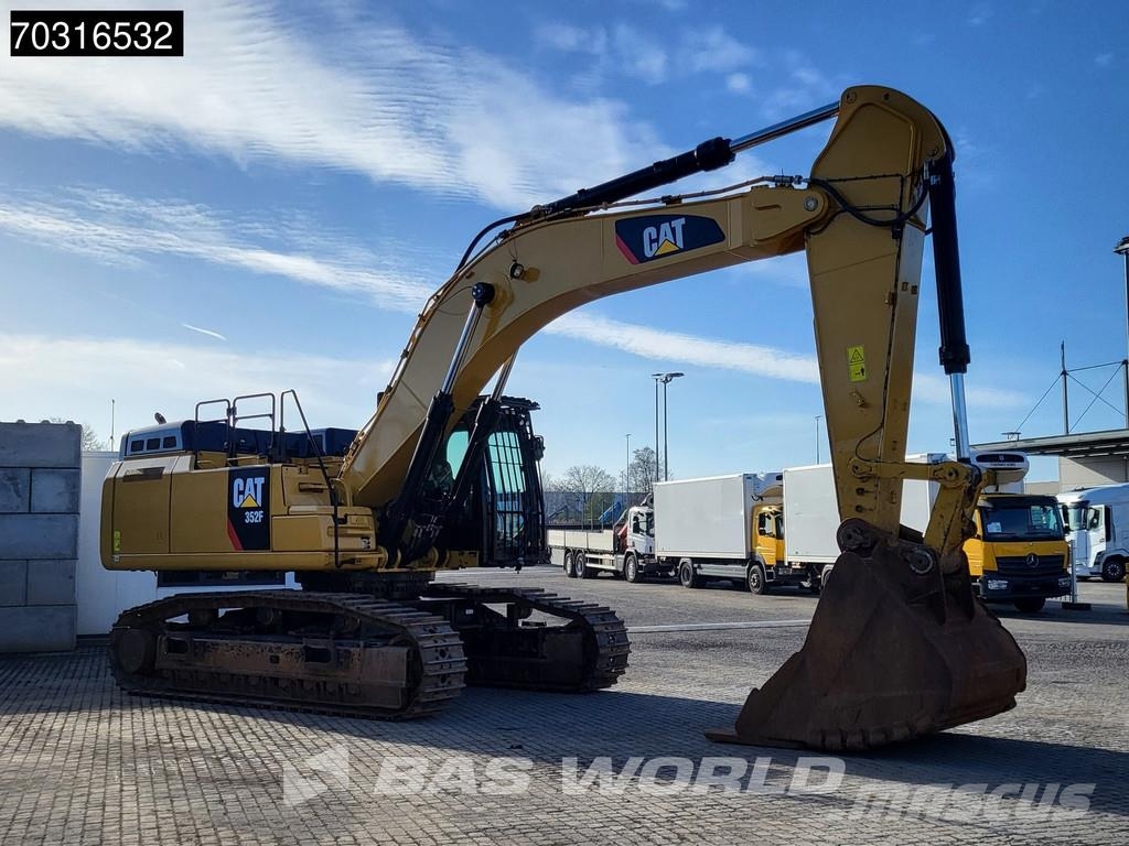 CAT 352 F حفارات زحافة