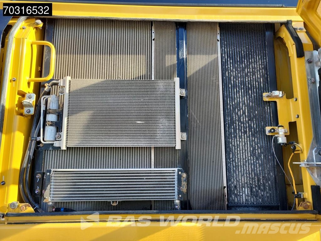 CAT 352 F حفارات زحافة