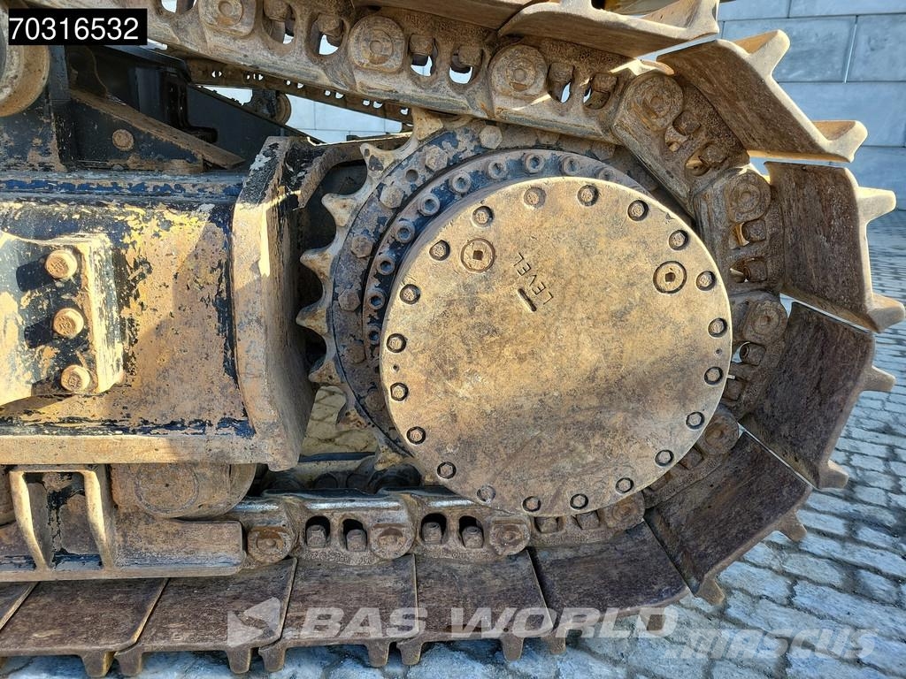 CAT 352 F حفارات زحافة