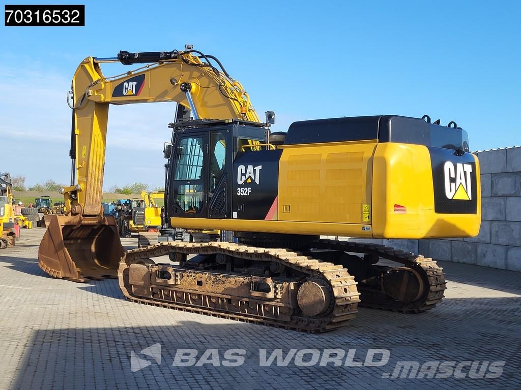 CAT 352 F حفارات زحافة