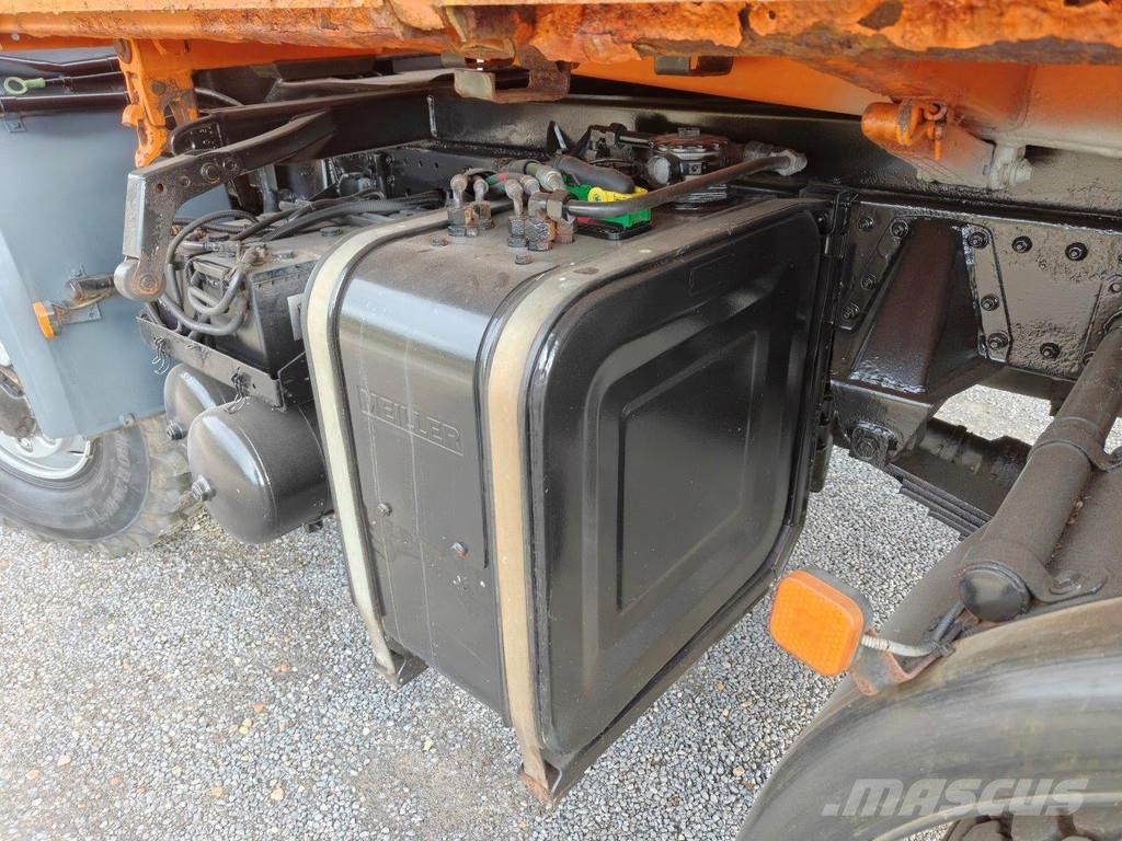 MAN L2000 4x4 10.220 + Army Shelter container Tippbil