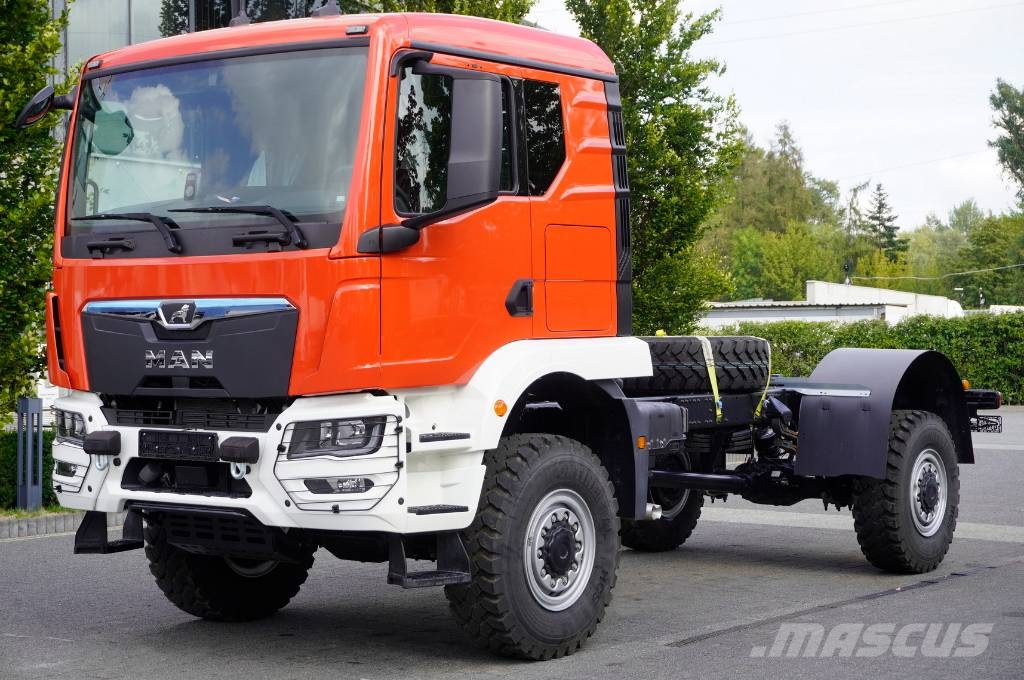 MAN TGM 18.250 4x4/ chassis 520 cm/ no mileage/3 units Nákladné vozidlá bez nadstavby