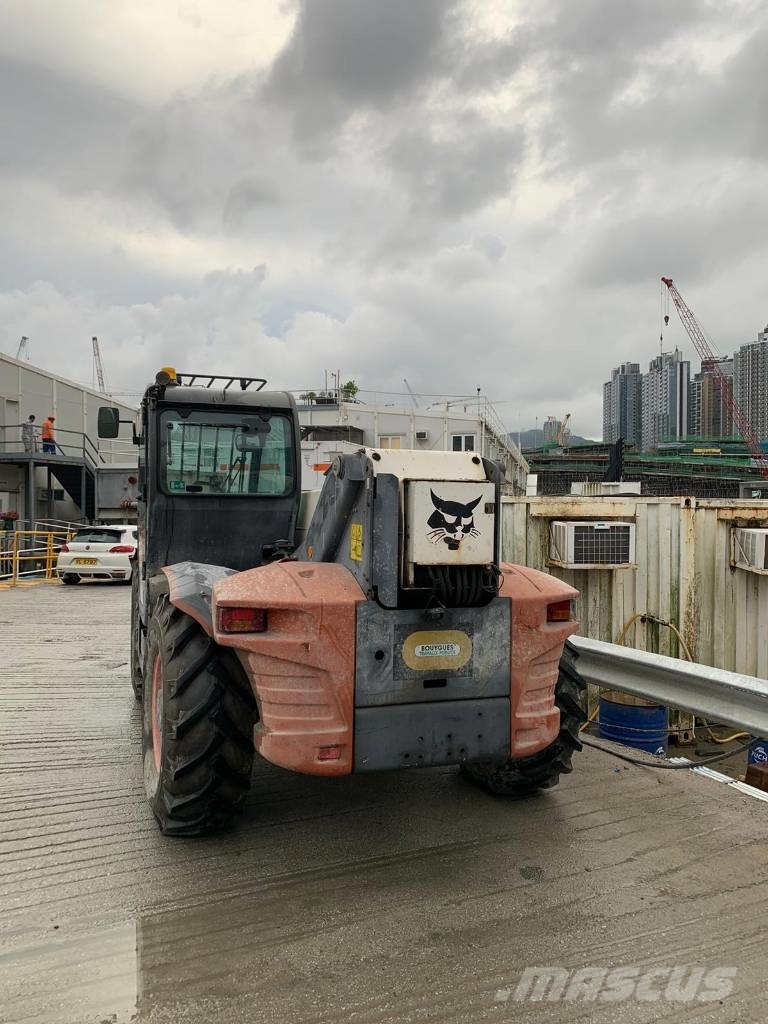 Bobcat Telehandler T40180 テレスコーピックハンドラー