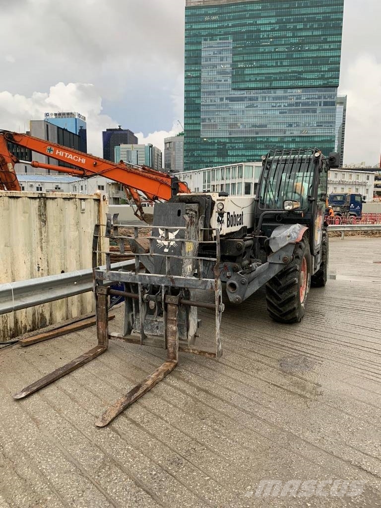 Bobcat Telehandler T40180 テレスコーピックハンドラー