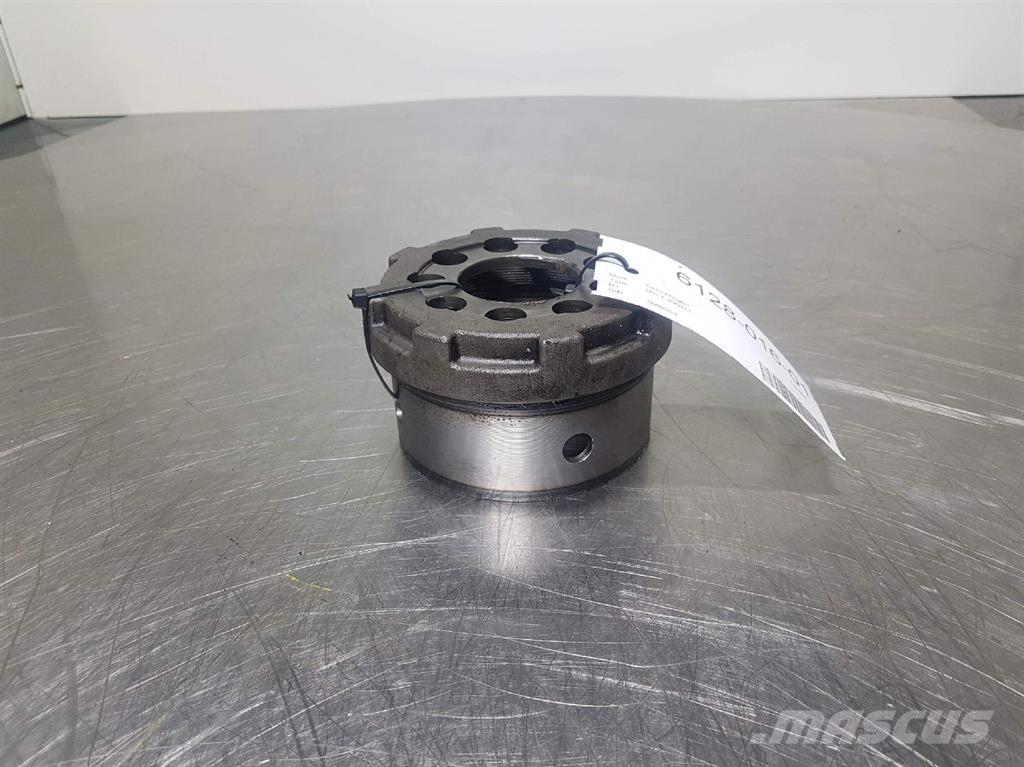 Sennebogen 818M-ZF-Other axle parts/Andere Achsenteile 軸