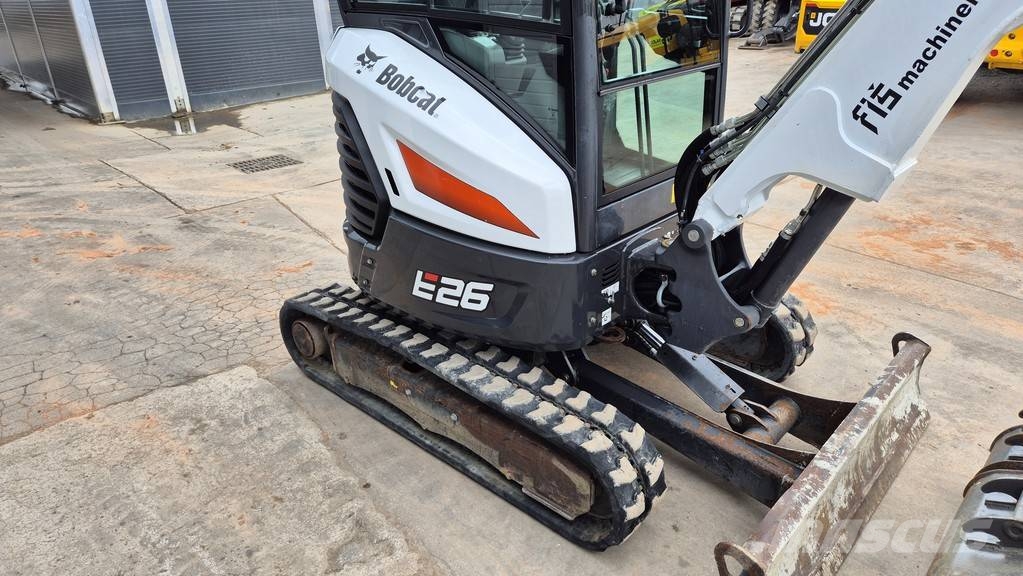 Bobcat E26 - POWERTILT - 2019 YEAR - 1670 HOURS Minigraafmachines < 7t