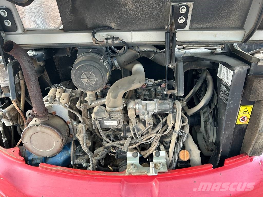 Takeuchi TB 240 Εκσκαφάκι (διαβολάκι) < 7t