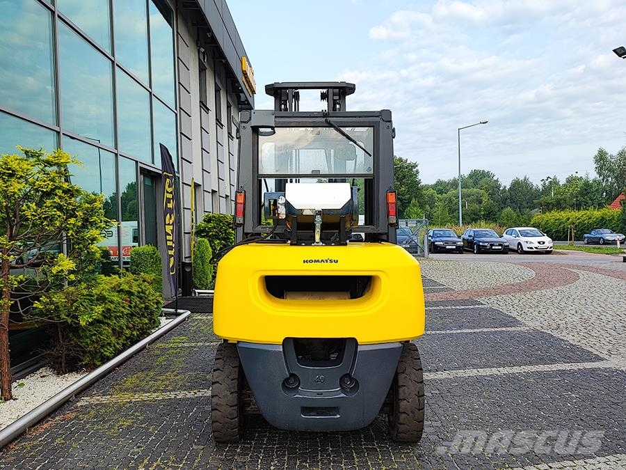 Komatsu FG40T-7 شاحنات LPG