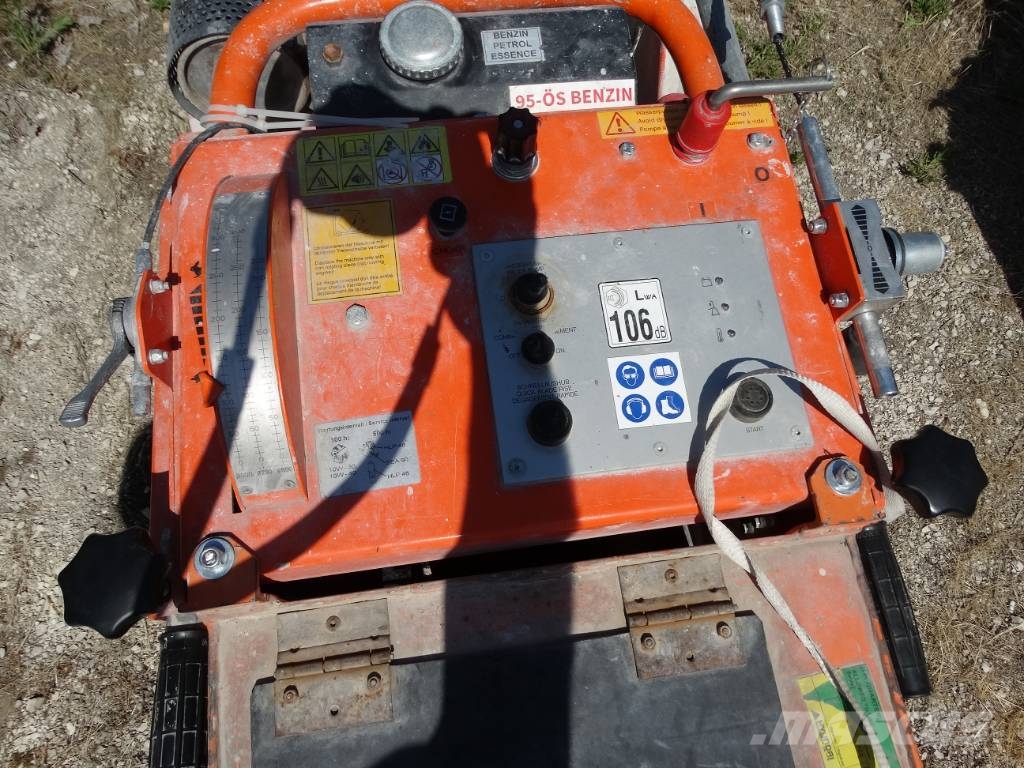  Gölz FS 250 B hézagvágó Scie à roche et béton