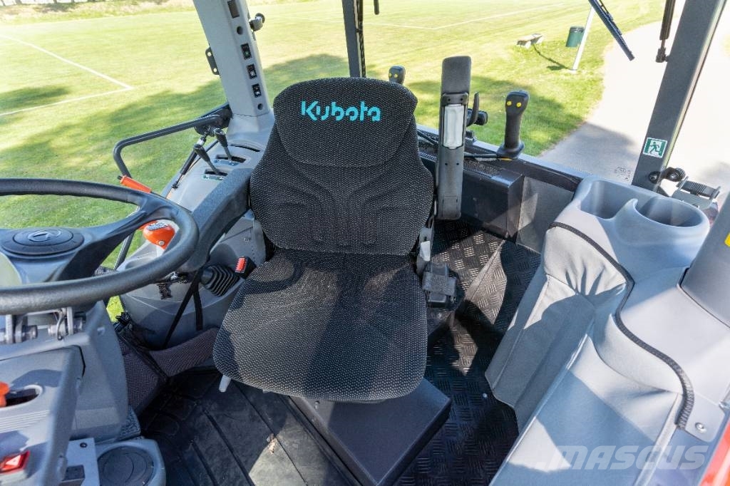 Kubota M5-112 Traktorit