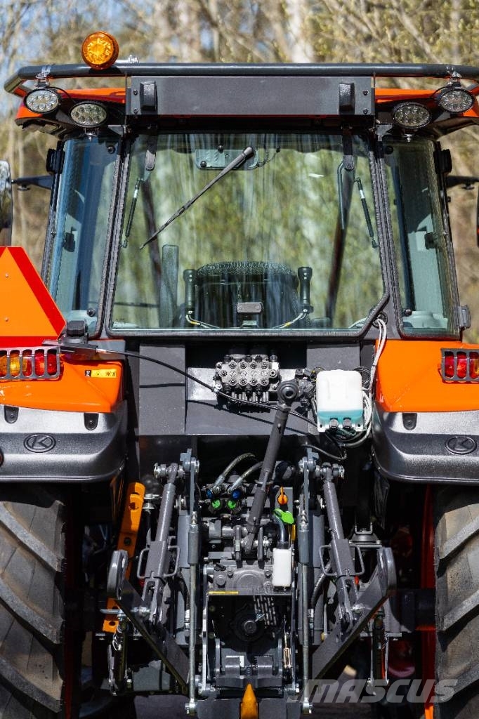 Kubota M5-112 Traktorit