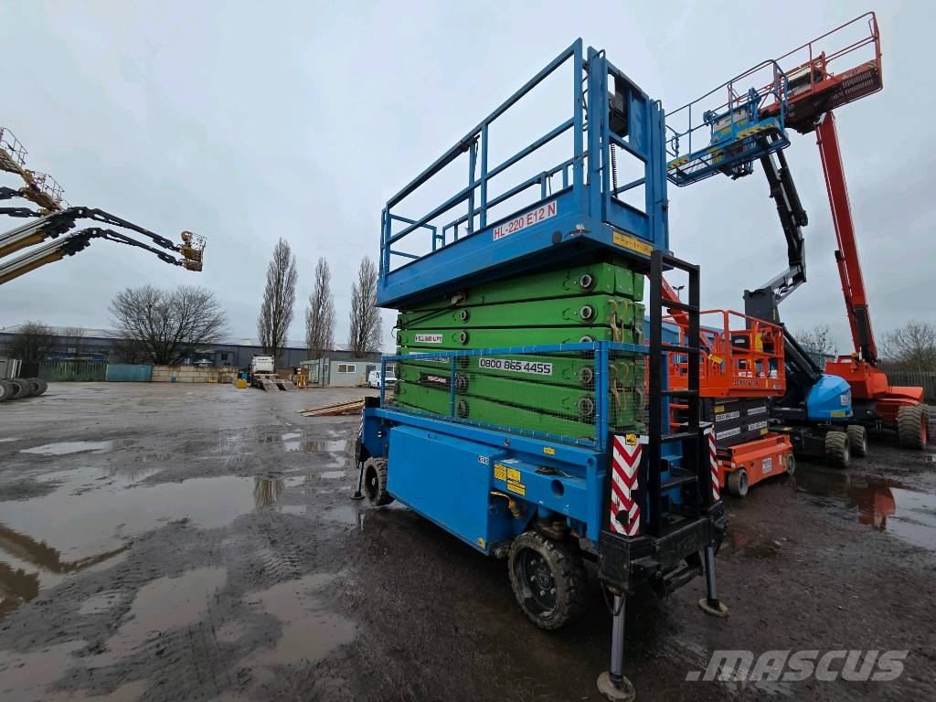 Holland Lift HL220 E12 Scissor lifts