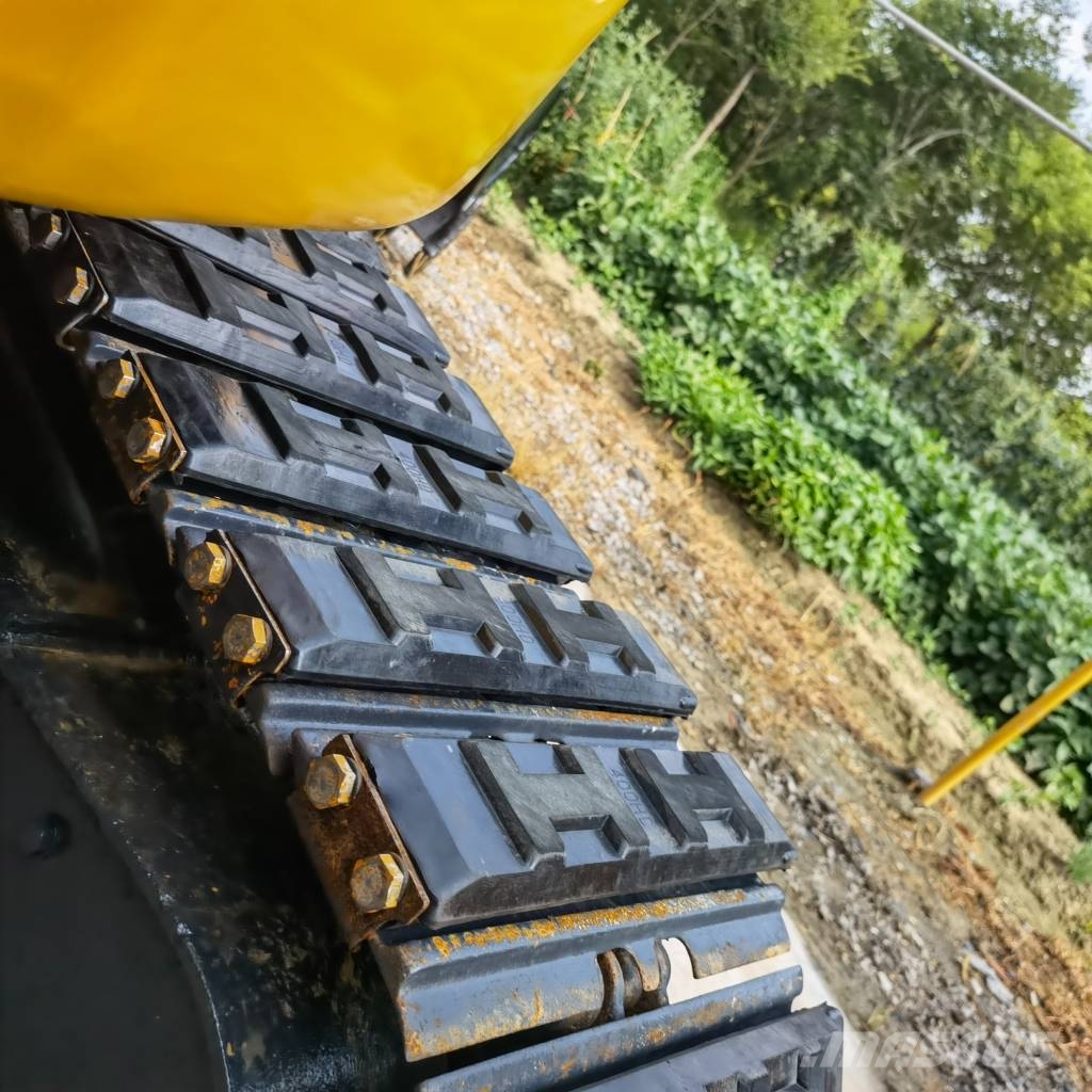 Komatsu PC50 小型挖掘机