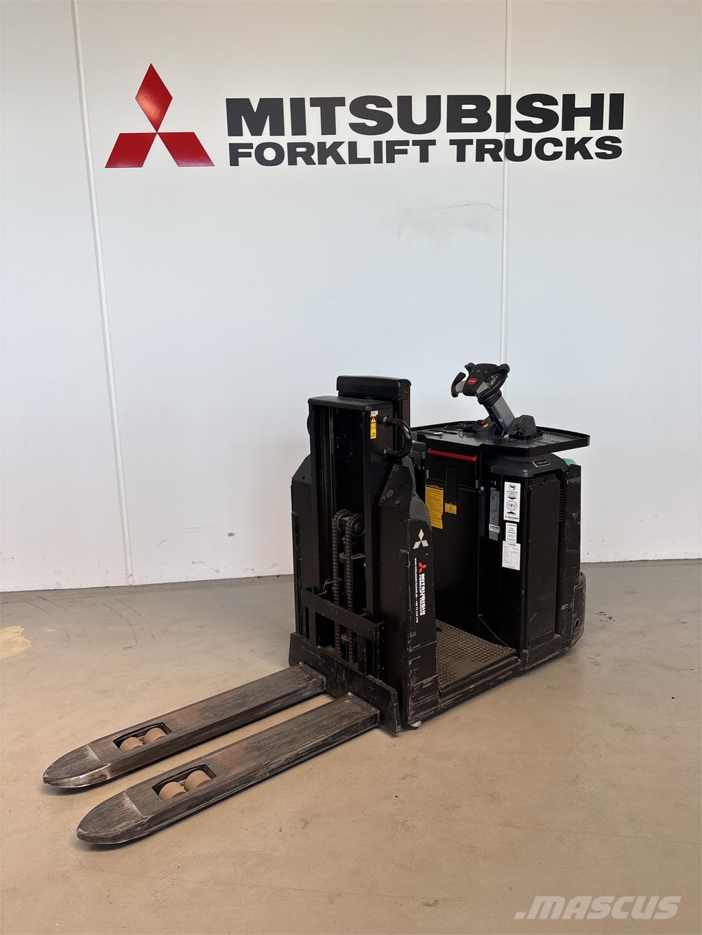 Mitsubishi OPB12N2FP Low lift order picker