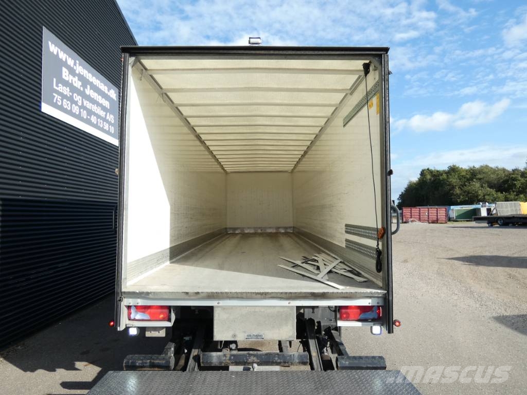 MAN TGS 35.320 Tovornjaki zabojniki