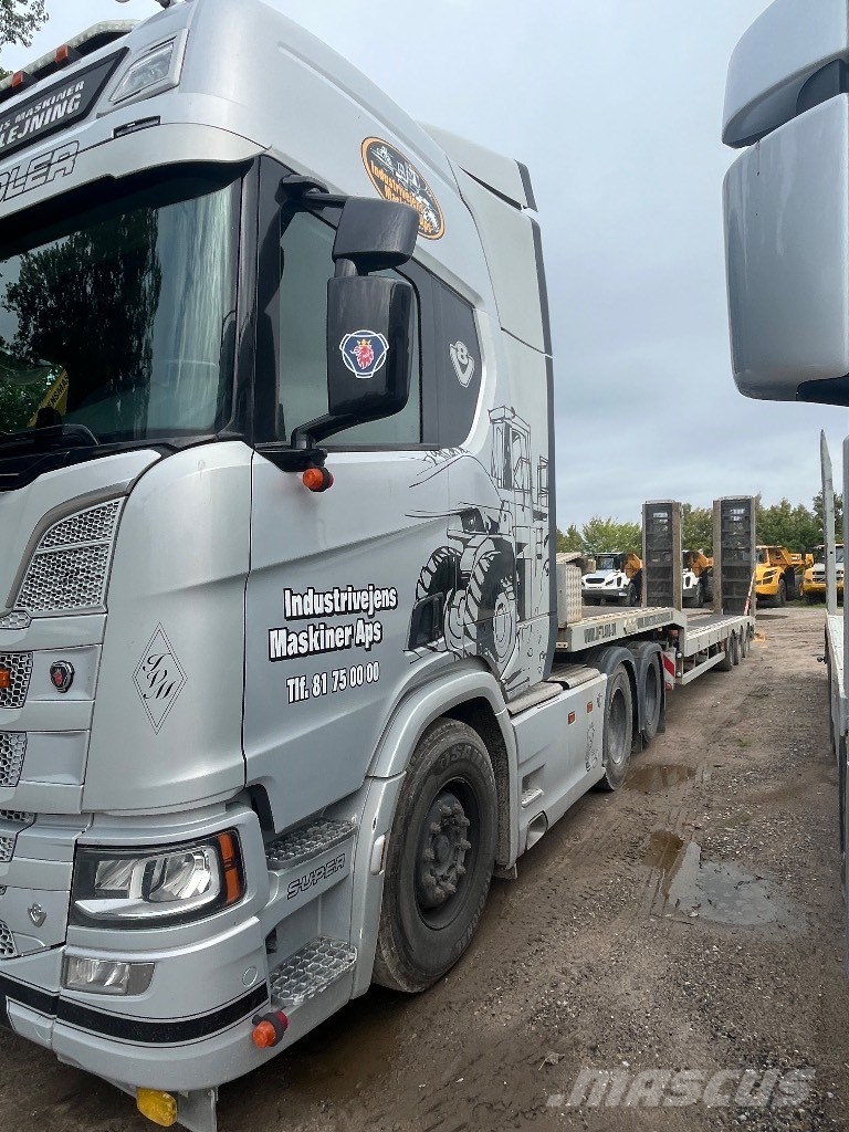 Scania R 650 A6X2 m/blokvogn Dragbilar