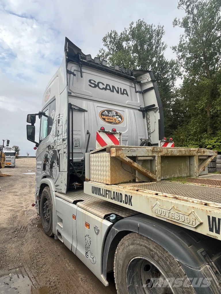 Scania R 650 A6X2 m/blokvogn Dragbilar