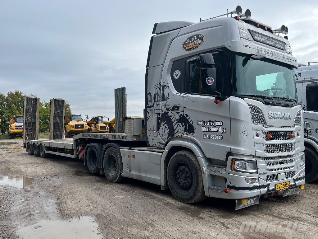Scania R 650 A6X2 m/blokvogn Dragbilar
