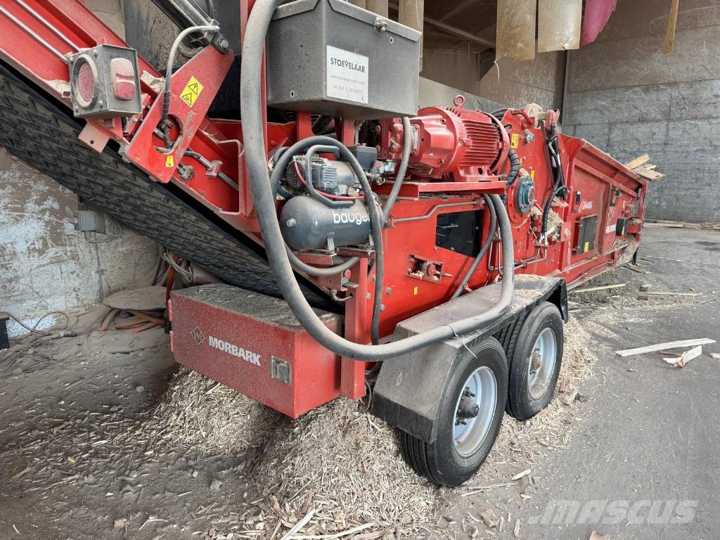 Morbark 2400XE Woodhog آلات تمزيق المخلفات