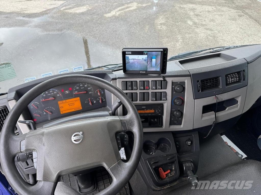 Volvo FL 250 4X2 EURO 6 + 360° CAMERA + DHOLLANDIA LIFT Camiones con caja de remolque
