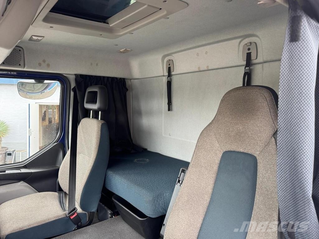Volvo FL 250 4X2 EURO 6 + 360° CAMERA + DHOLLANDIA LIFT Camiones con caja de remolque