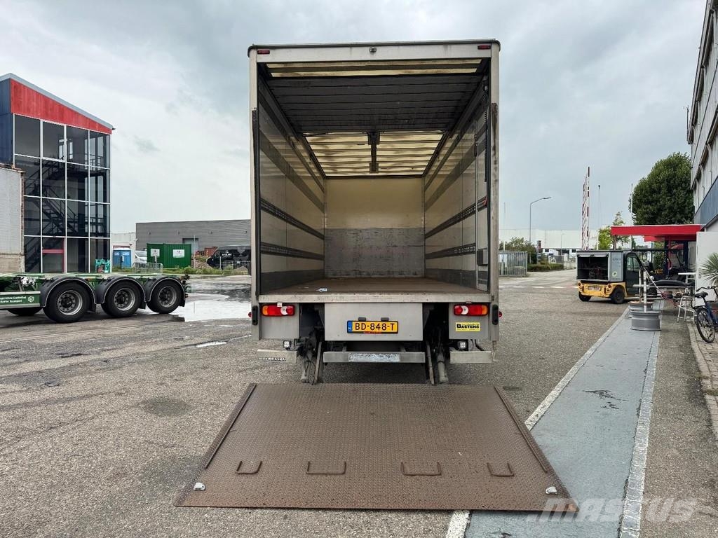 Volvo FL 250 4X2 EURO 6 + 360° CAMERA + DHOLLANDIA LIFT Camiones con caja de remolque