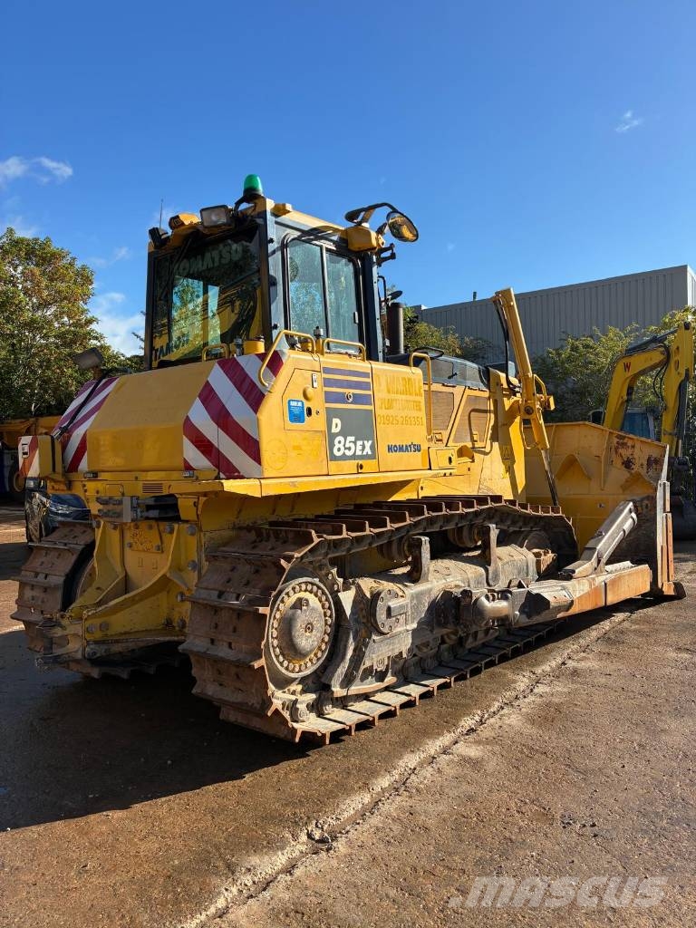 Komatsu D85EX-18 Гусеничные бульдозеры