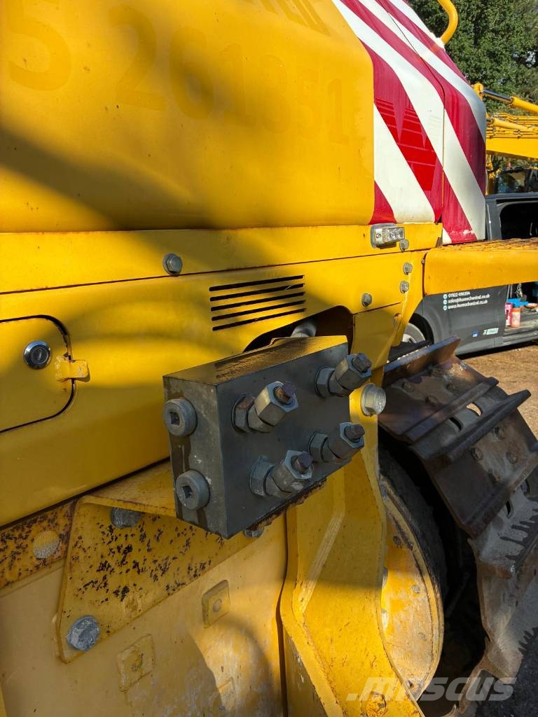 Komatsu D85EX-18 Гусеничные бульдозеры