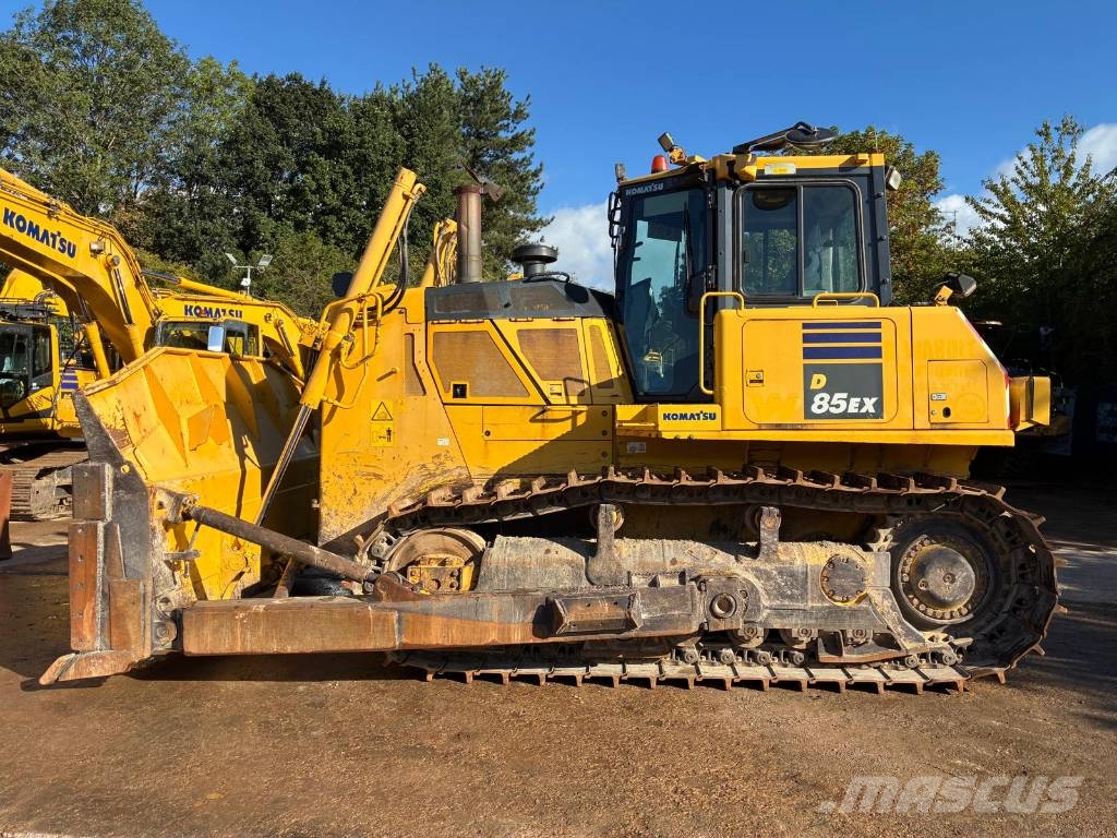 Komatsu D85EX-18 Гусеничные бульдозеры