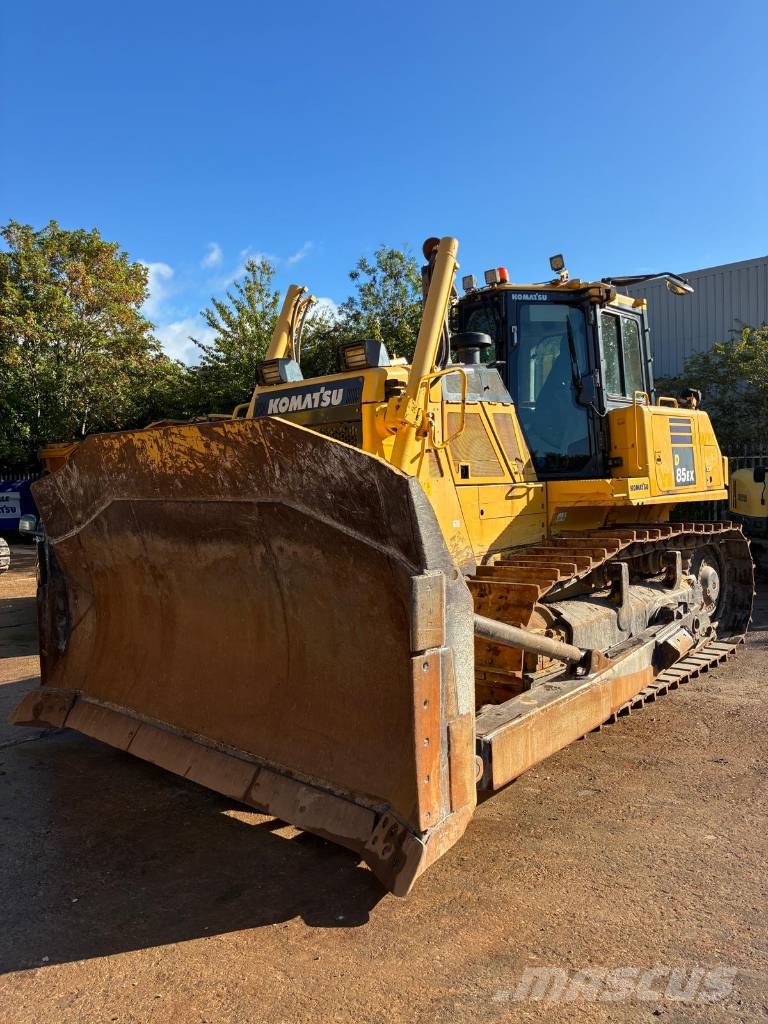 Komatsu D85EX-18 Гусеничные бульдозеры